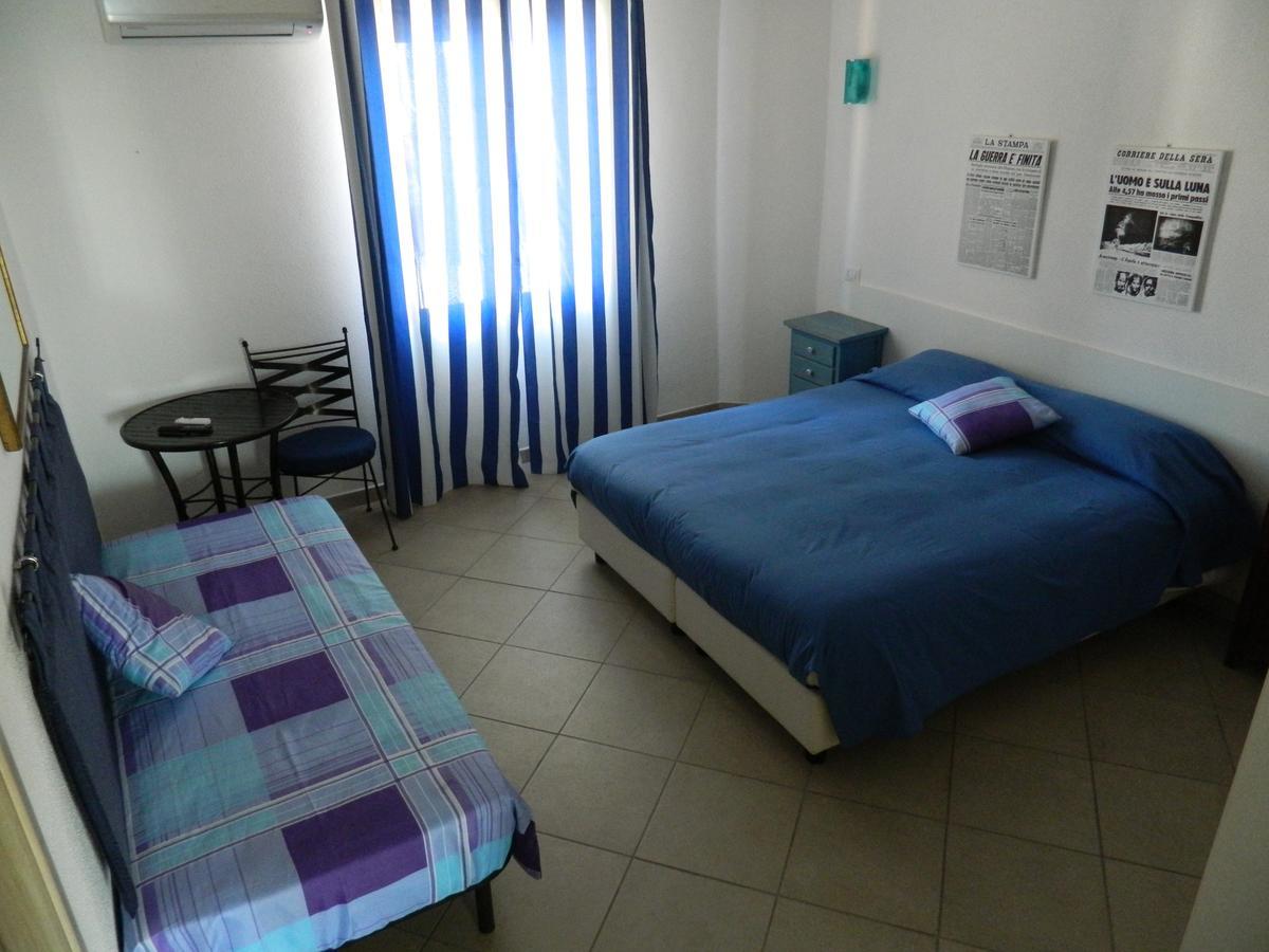Chez Coco' Hotel La Maddalena  Zewnętrze zdjęcie